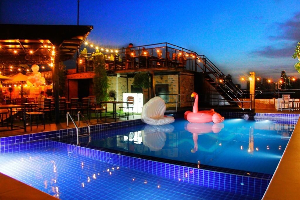 review-722-craft-experience-rooftop-bar-and-restaurant-12-1024x683-9910113